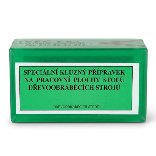 KLUZNÝ PŘÍPRAVEK PRO PRO PRACOVNÍ PLOCHY DŘEVOOBRÁBĚCÍCH STROJŮ